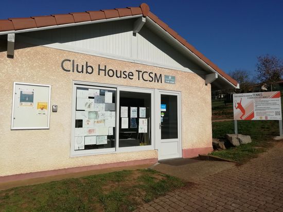 Le Club House TCSM des tennis de Sourcieux-les-Mines